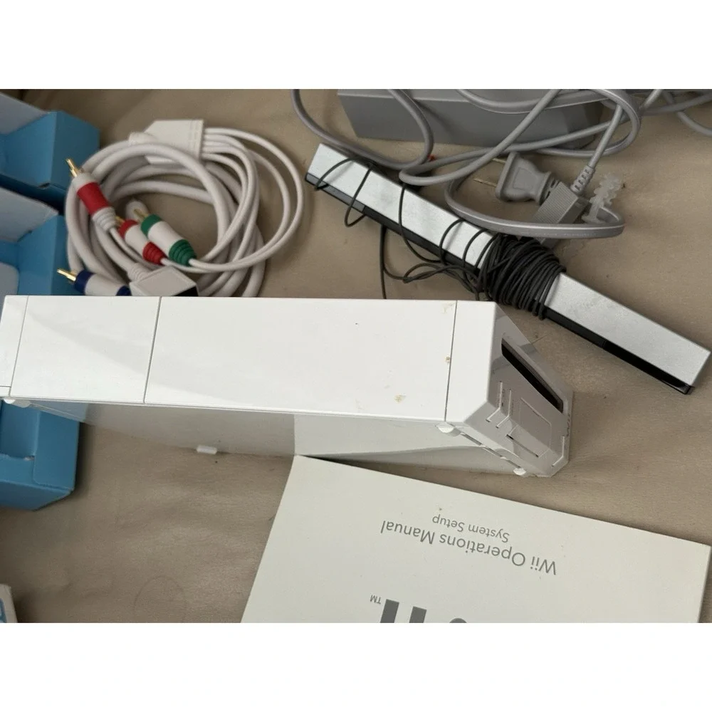 Wii With Box , No Controller , No Game , Not Original Video Cable , Works Good